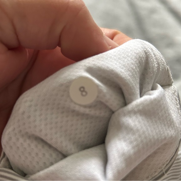 Lululemon skirt - Picture 4 of 4